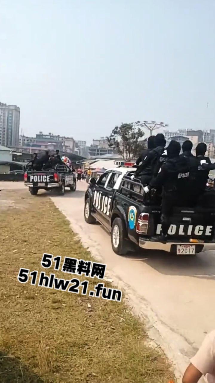 佤邦公判大会现场,员工谋杀老板一案24岁杀人犯【陈赛道】被处以极刑立即执行。-2