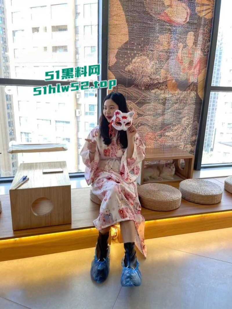 浙江护理职业技术学院学生妹【黄絮如】裸聊视频泄密,大尺度自慰呻吟声悦耳动人,极品反差学生妹谁能不爱呢!-11