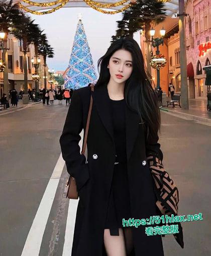 贵州高颜少妇杨晓倩被老公带给兄弟3p调教 双龙猛操口交后入 绿帽老公全程录像被兄弟曝光-2