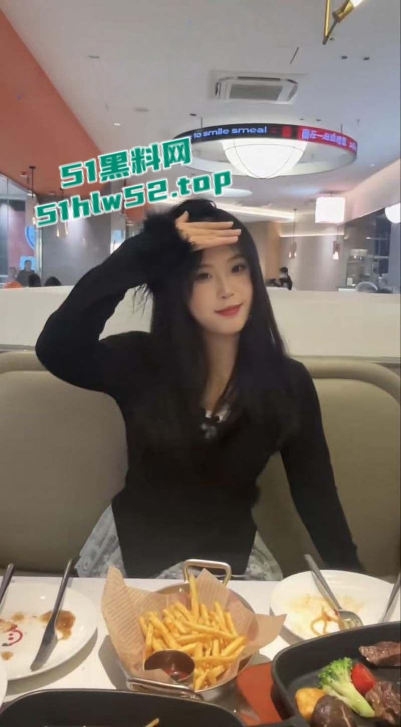 广州民航学院校花【贾明爽】包养遭曝光,高冷女神私下变金主玩物调教成母狗,尺度超大的空乘新星!-7