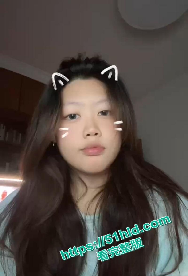 上海反差少女【杨念悦】大尺度露出视频流出,火车上当众玩奶自慰,自爆7男轮奸玩8P还爆菊,不雅视频全曝光!-1