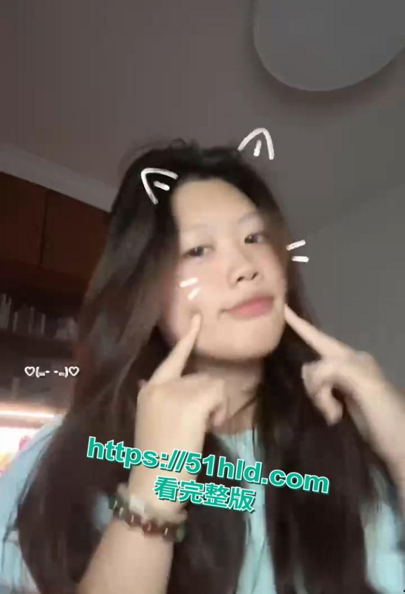 上海反差少女【杨念悦】大尺度露出视频流出,火车上当众玩奶自慰,自爆7男轮奸玩8P还爆菊,不雅视频全曝光!-2