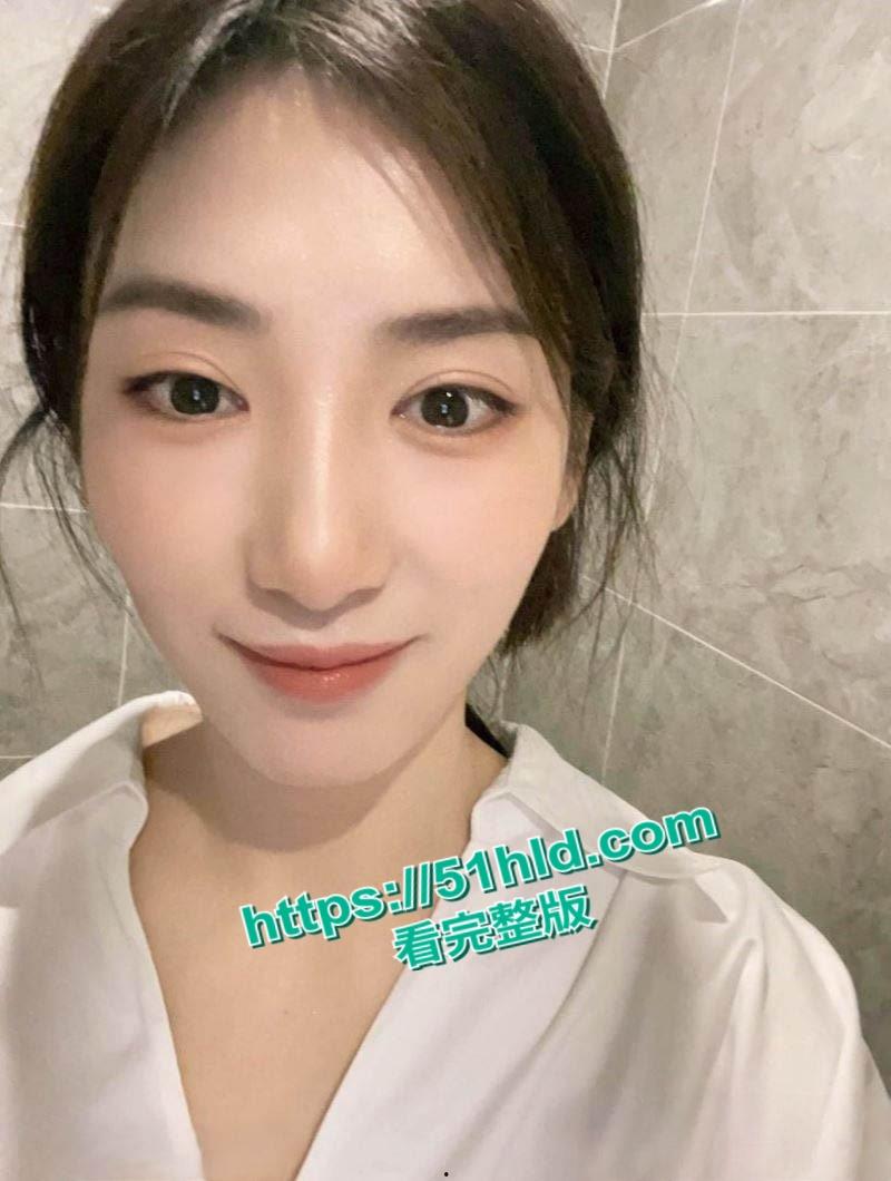 商场销售员【球球】职场潜规则偷情视频曝光,异地恋寂寞难耐被领导暴力抽插,打屁股视觉冲击拉满!-3