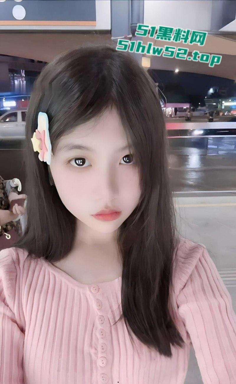 湖南长沙美术学院【林若曦】长相甜美痴迷网恋,宽衣解带抠穴搓奶,白皙胴体娇嫩无比!-1