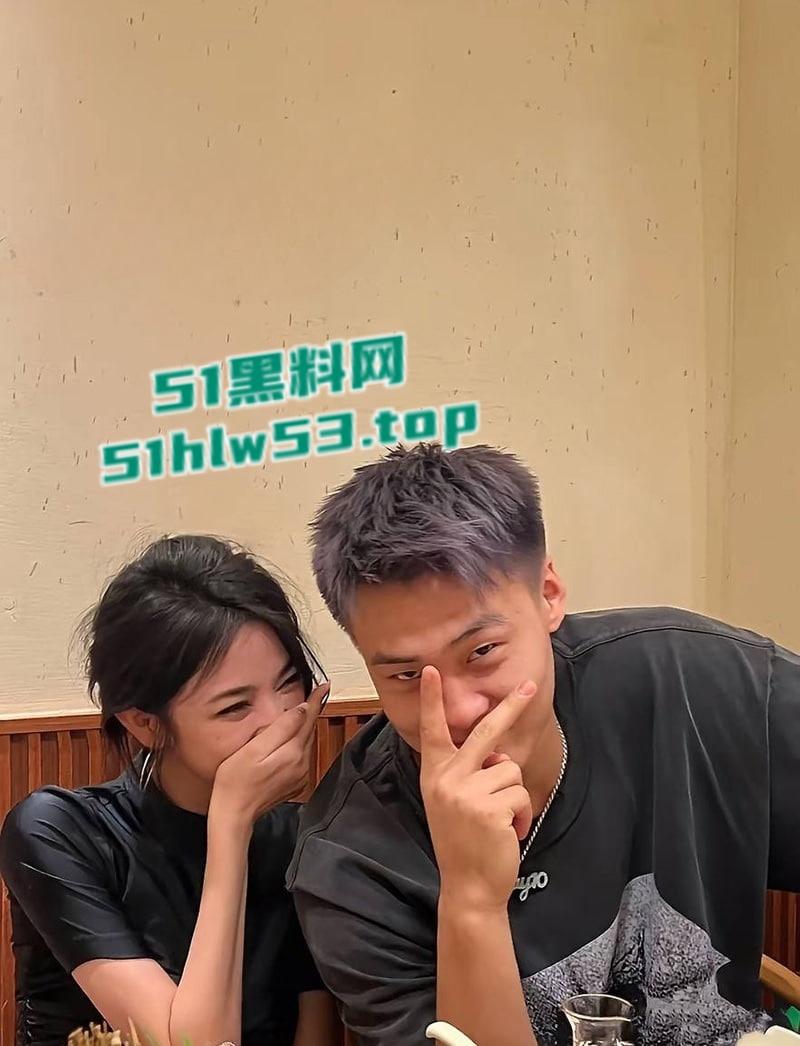 抖音163W粉丝女网红【Yuri睿哥】曝光男友陈观宇劈腿,带小三回家啪啪啪,并曝出2分34秒性爱视频!-19