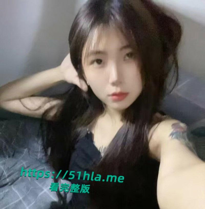 海南海口经济学院【王仙静】饥不择食与40岁老男人约炮 ,遭男友发现后怒曝性爱视频!-3