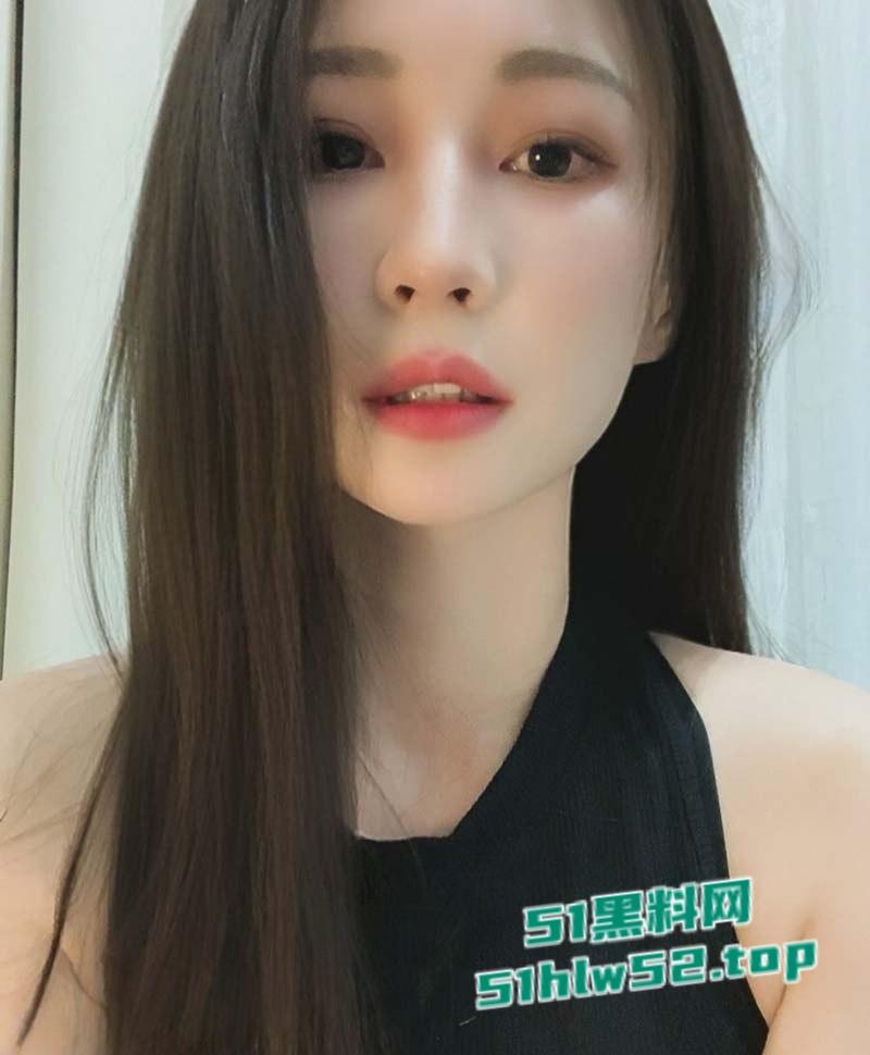 IG极品大奶网美【可可】下海做黄播,揉奶玩穴道具自慰淫荡视频被网友录屏,遭全网疯传!-2