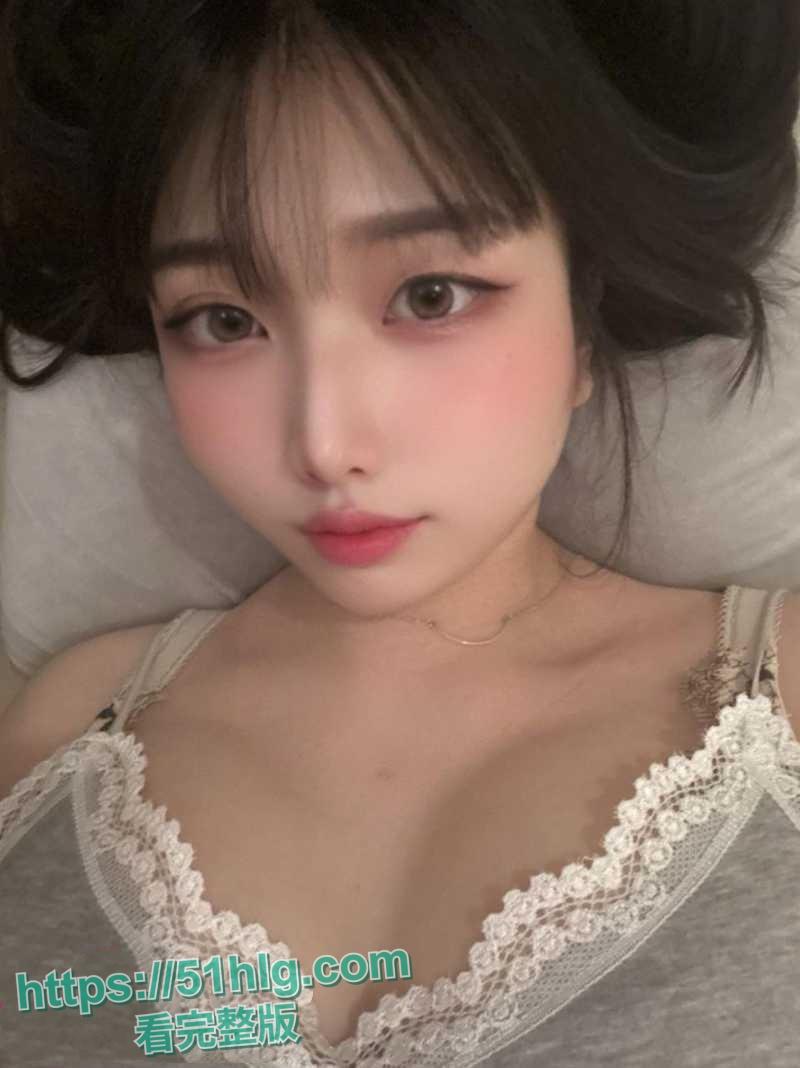 【锡林浩特市】90后巨乳骚货【王美丽】挪用公款700万,花600万与男主播约炮,骚逼身材火辣被疯狂抽插视频震惊全网-2