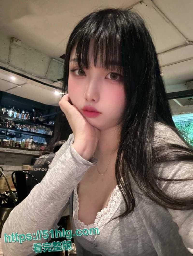 【锡林浩特市】90后巨乳骚货【王美丽】挪用公款700万,花600万与男主播约炮,骚逼身材火辣被疯狂抽插视频震惊全网-5