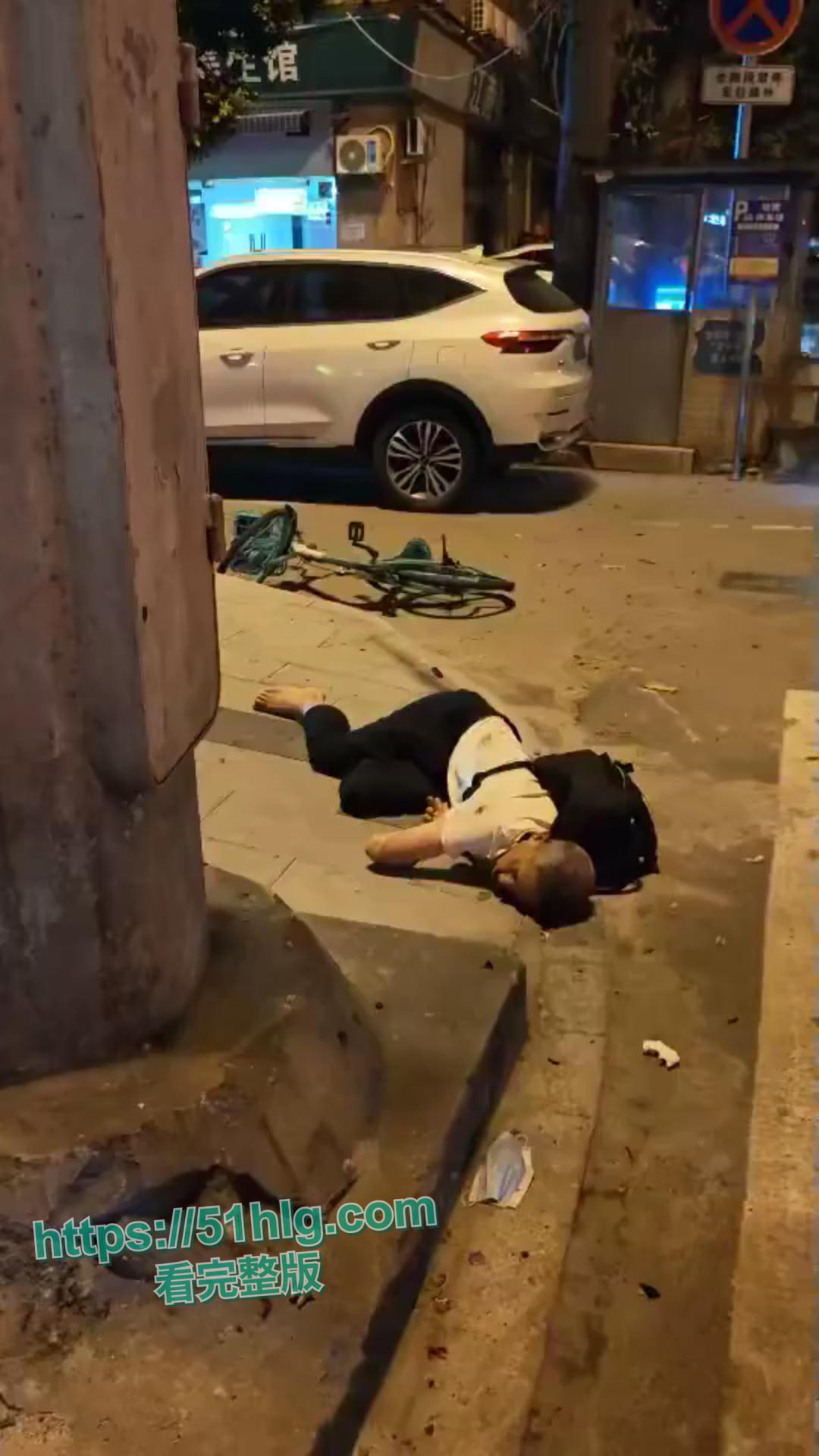 【广州海珠区】惨烈车祸现场,6人受伤孩童遭殃:现场一片狼藉惨不忍睹-8