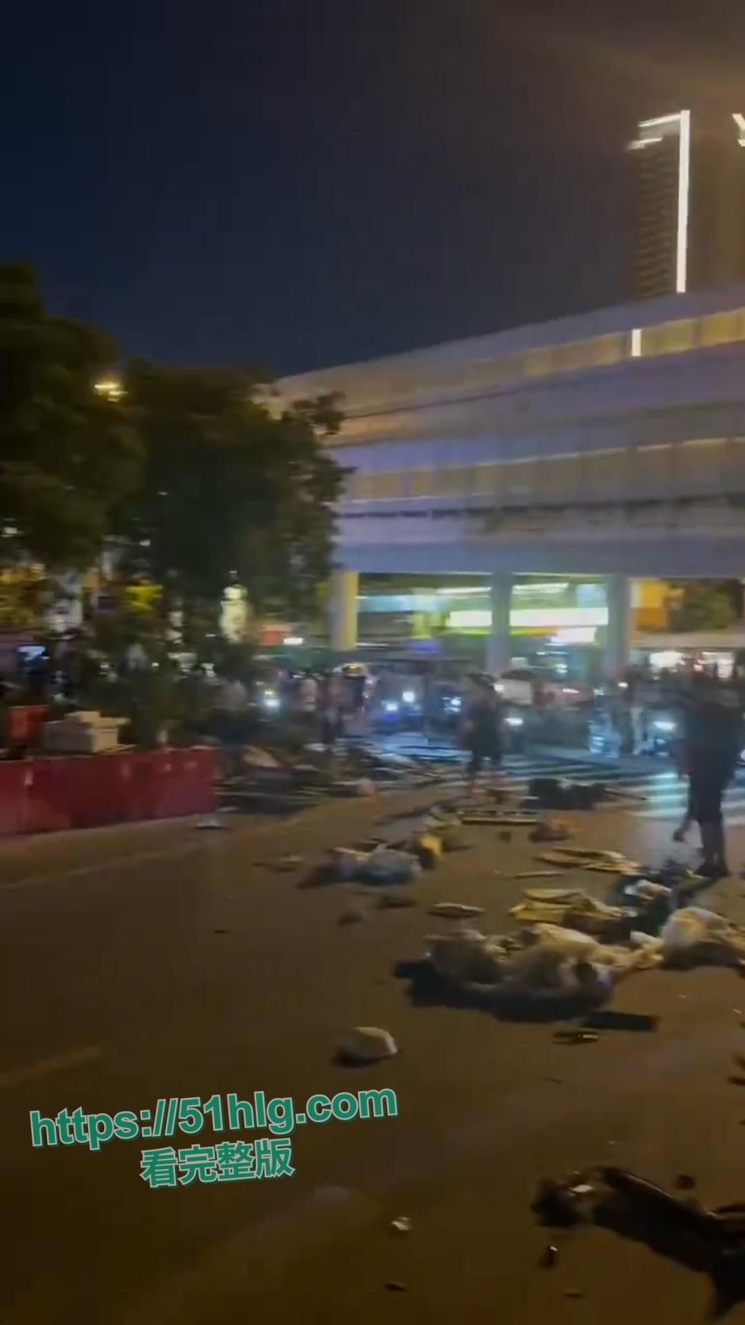 【广州海珠区】惨烈车祸现场,6人受伤孩童遭殃:现场一片狼藉惨不忍睹-10