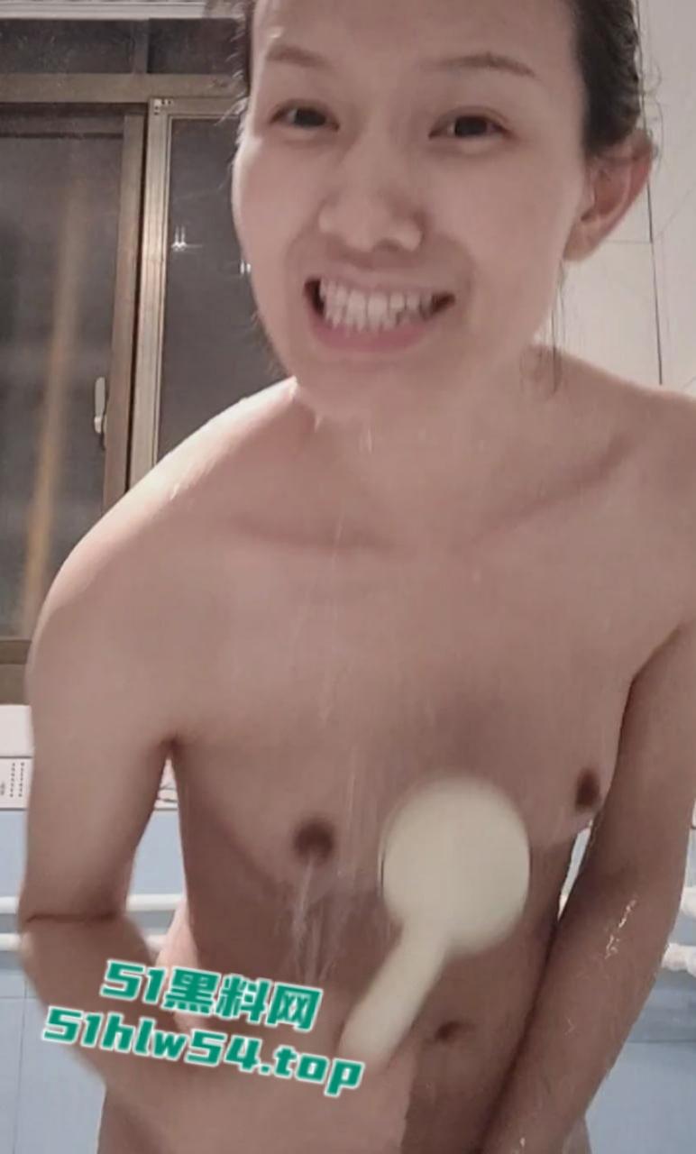 永州职业技术学院毕业护士【杨淼】被曝是性瘾患者,喜欢情趣扮演直播洗澡视频流出!-9