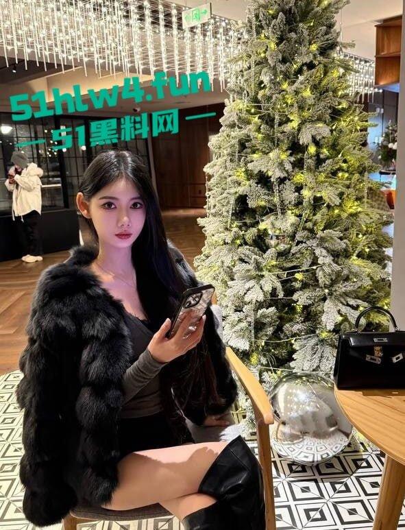 中国传媒学院准校花【抖音美少女】清纯型美女,穿性感黑丝激情啪啪视频遭流出。-9