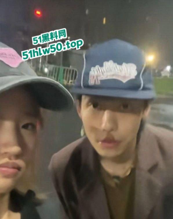 抖音500万粉网红伤心男人【黄博文】塌房,女粉A到EFG排队,一骑绝尘的转场达人or首裆其冲的铁杆炮兵?-5