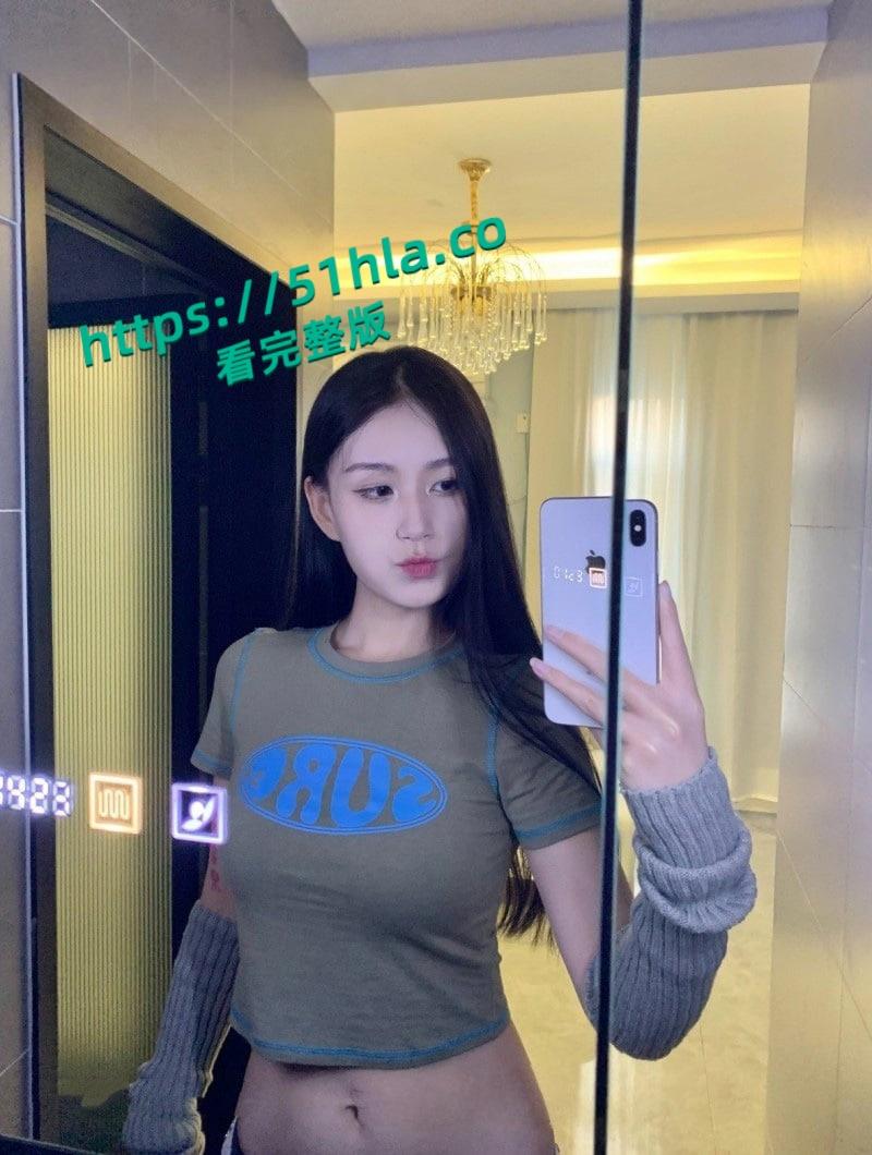 陕西西安极品舞蹈生惨遭分手后被渣男曝光,私拍深喉口爆一字马样样精通,完美露脸淫骚至极!-1