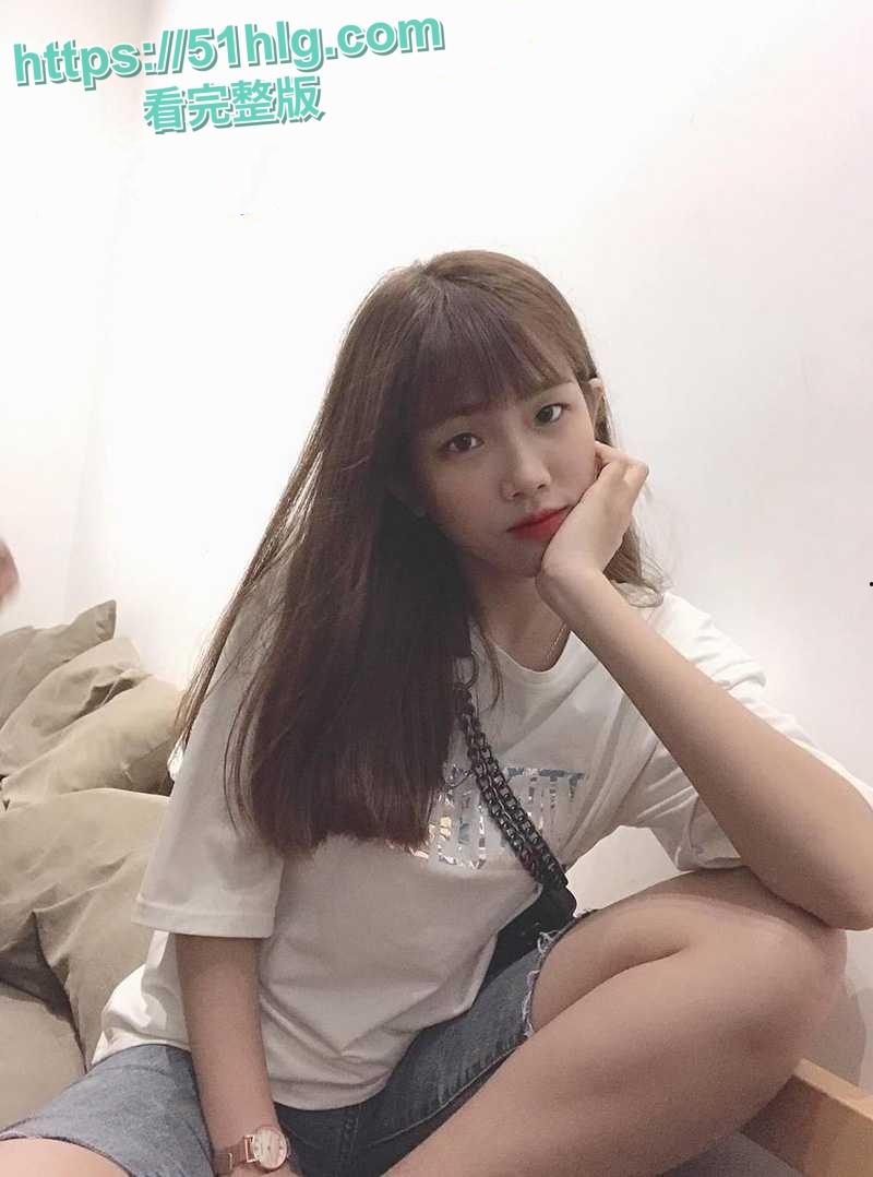 【广西】职教学院性感女神【韩诗瑶】,床上疯狂大解放!男友相伴,自制火爆成人影片流出,学校群热议连连-1