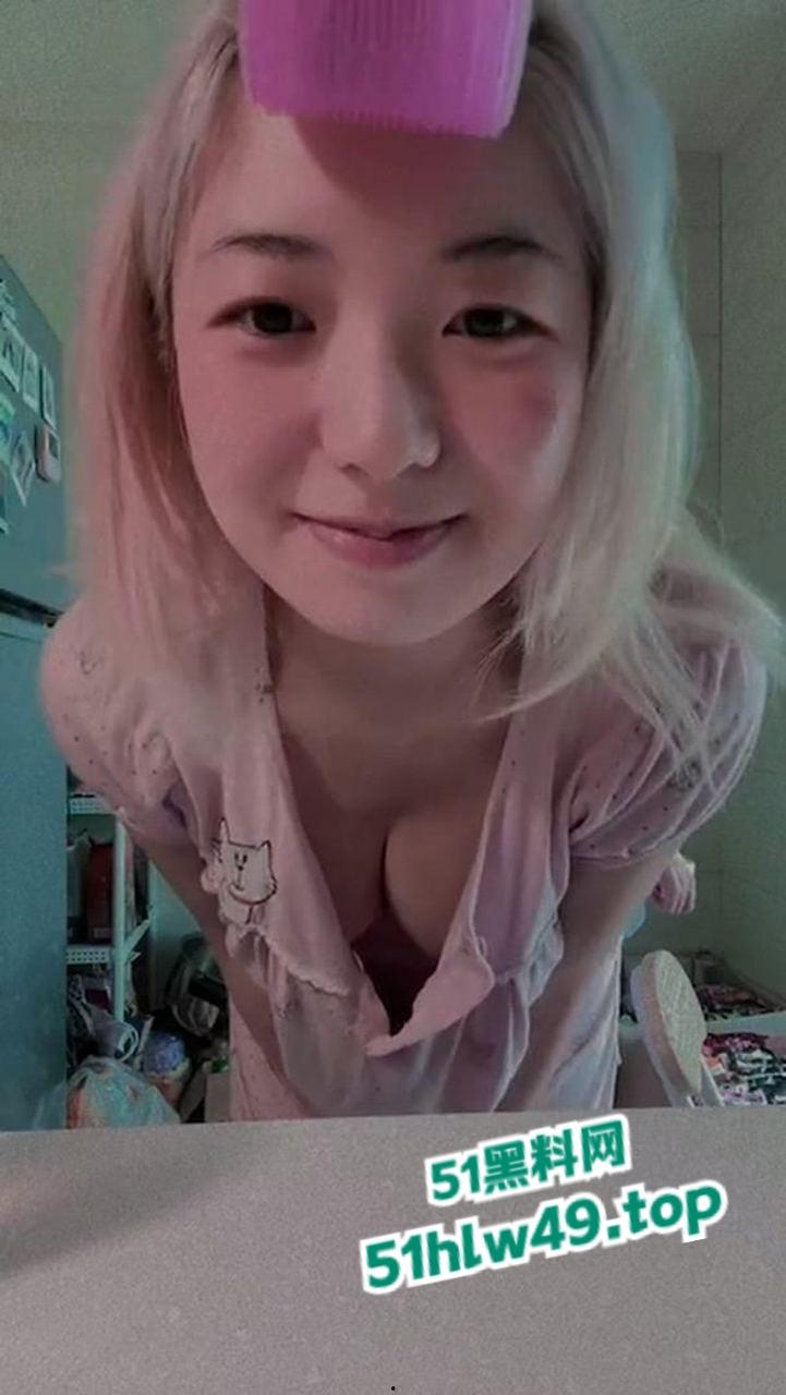 香港女同知性小姐姐【karin】凹凸有致奶大臀翘极致性感,各种大尺度私拍流出女友互舔鲍鱼视频曝光。-10