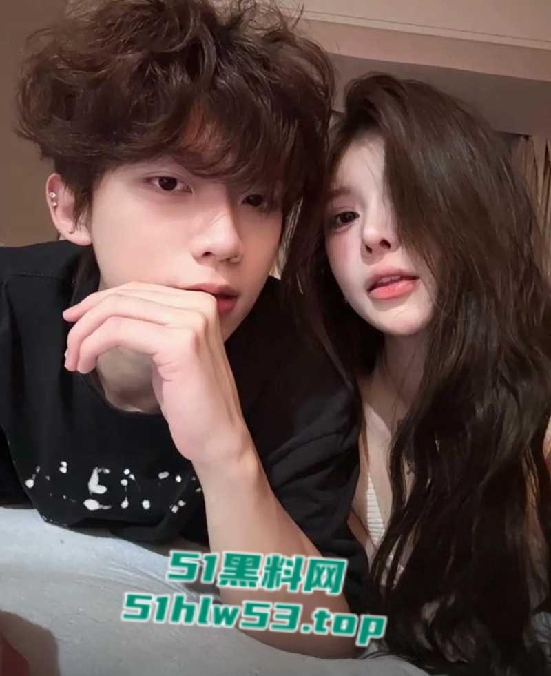 百万网红【妍妍酱】复吸实锤+私生活混乱彻底塌房,柬埔寨当扶手坐台视频流出,过夜费竟高达1500美刀天价。-6