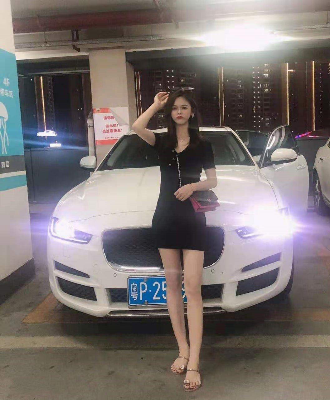 广东省河源市人妻胡玉梅出轨视频被情夫曝光 贤妻良母与放荡母狗无缝衔接 身材一流 那淫荡的呻吟是不知道是有多饥渴-1