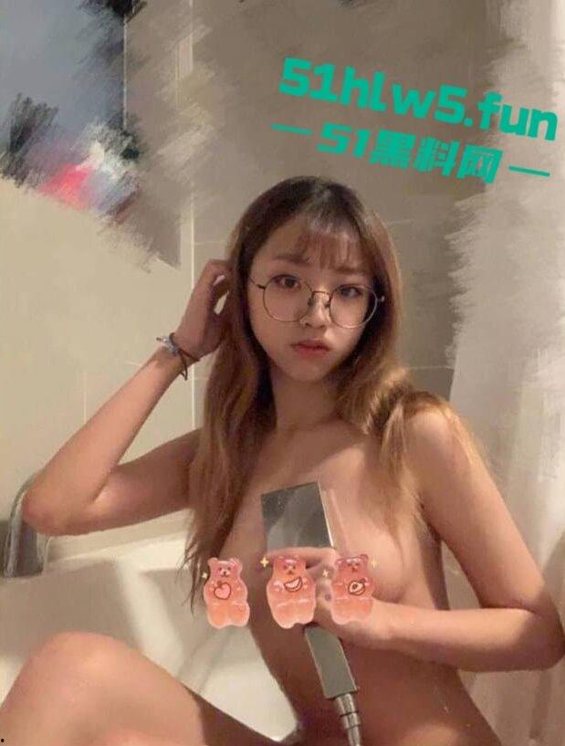 顶级身材母狗【黄乐婷】早期调教视图流出,绝美颜值性感尤物,婚后被金主曝光。-1