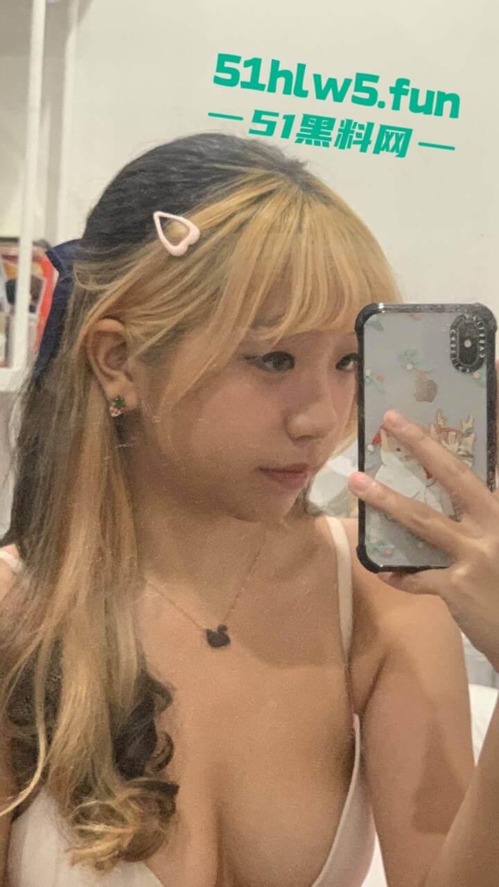 顶级身材母狗【黄乐婷】早期调教视图流出,绝美颜值性感尤物,婚后被金主曝光。-5