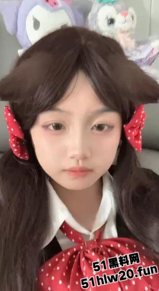 湖南株洲19岁大学生【刘怡婷】反差乖乖女是如何调教成一个淫娃,学生嫩妹中的极度反差!-8