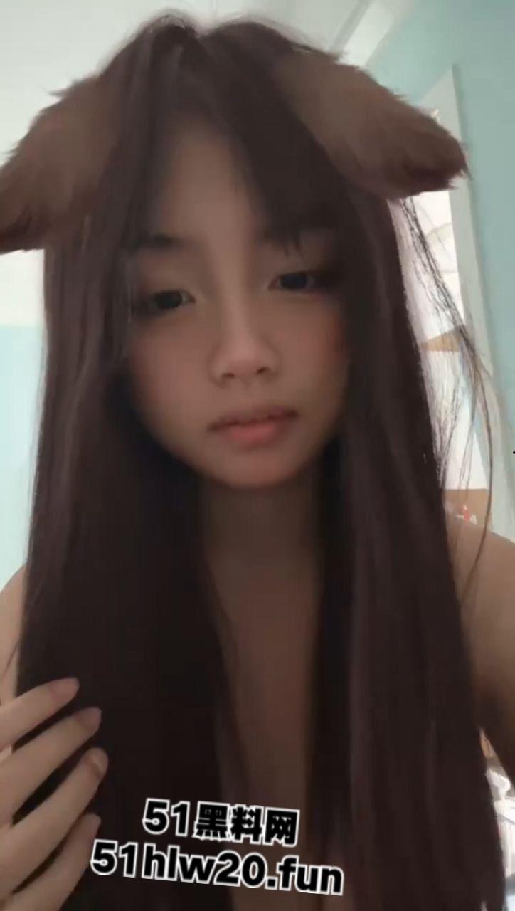 湖南株洲19岁大学生【刘怡婷】反差乖乖女是如何调教成一个淫娃,学生嫩妹中的极度反差!-9