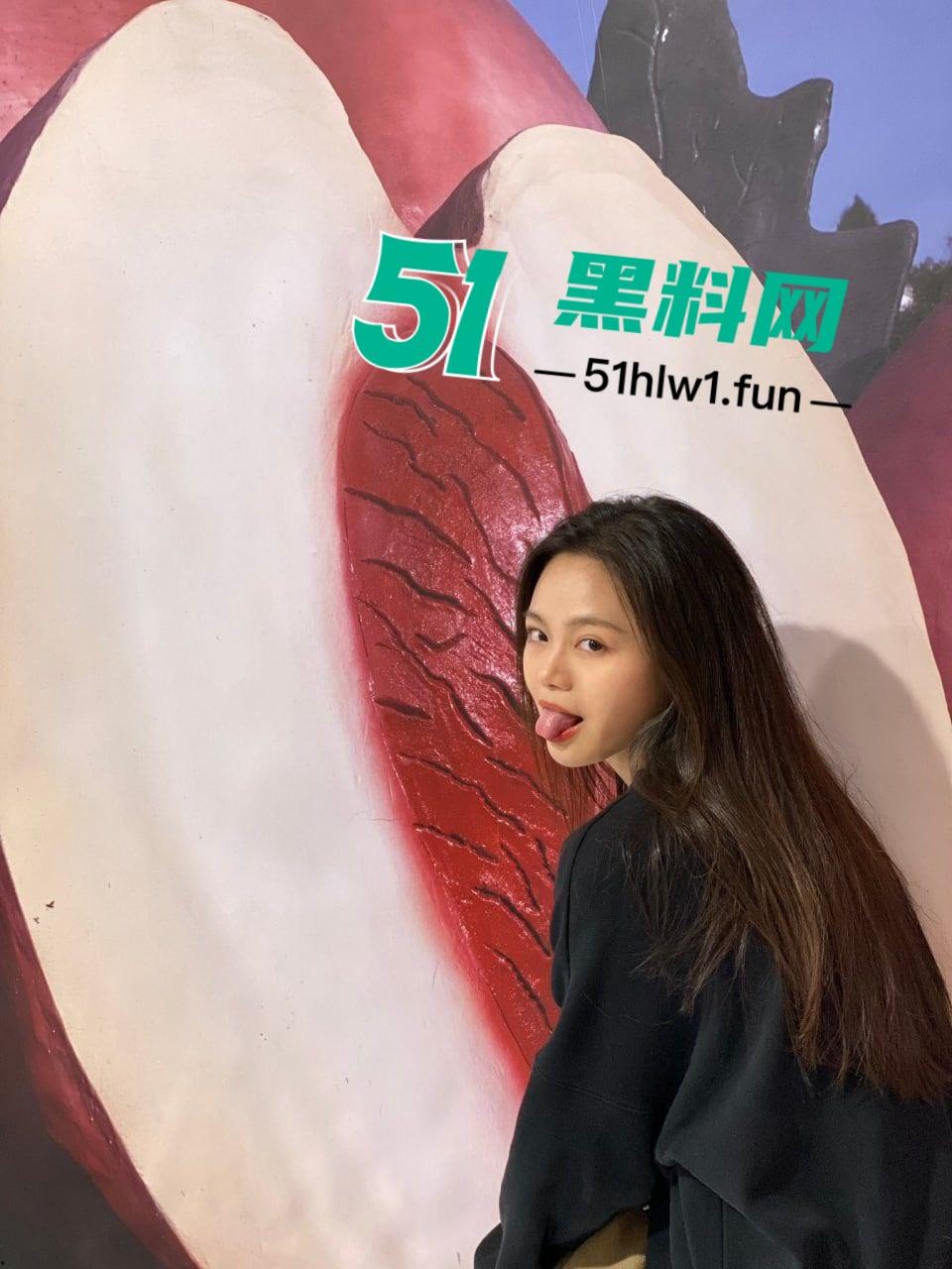 重庆科技大学眼镜学妹【林芮言】从三好学生到床上骚货,她的私密生活被渣男男友曝光,淫叫声和极品骚奶骚得很!-4