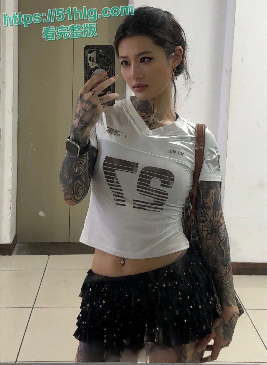 抖音网红【刺青阿诗】的绝美诱惑!巨乳翘臀征服神秘金主,姿态撩人,疯狂撞击销魂荡漾-3