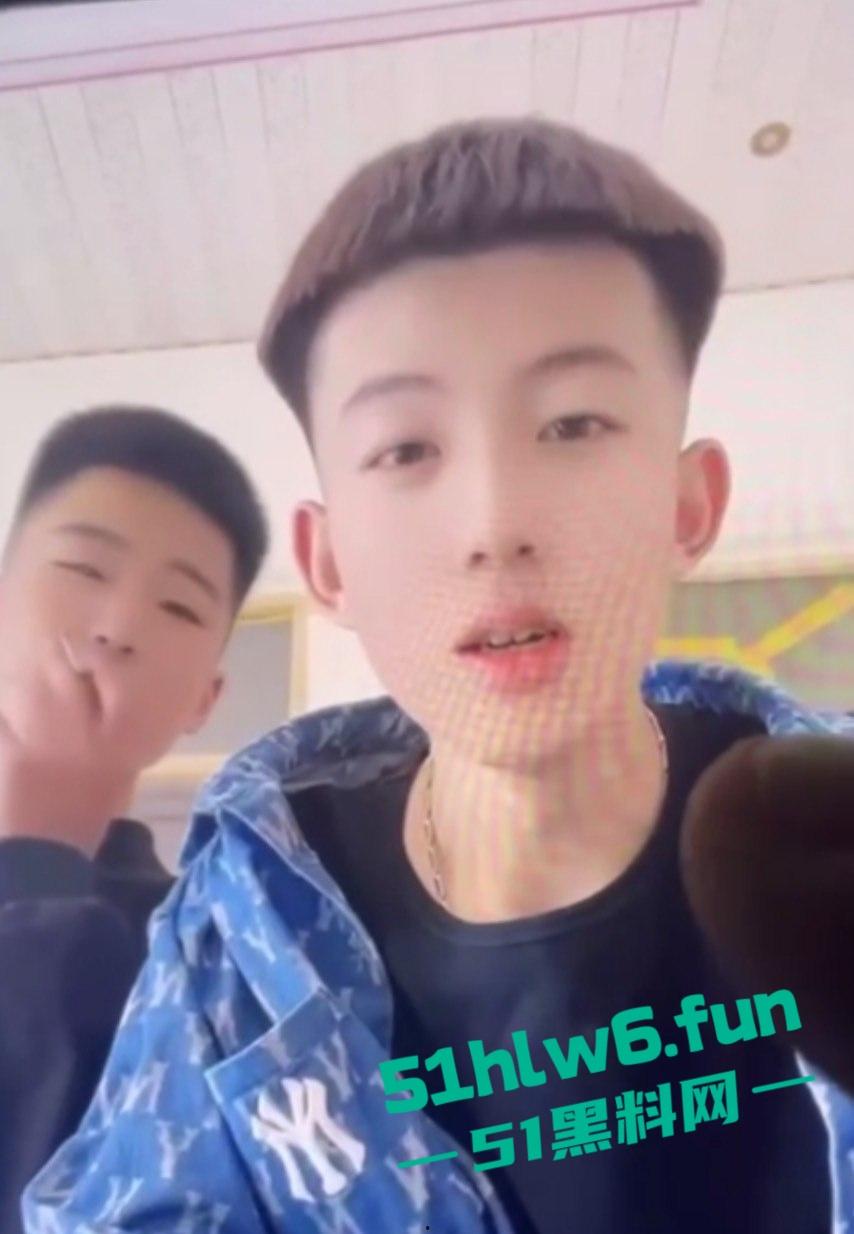 山东济宁泗水县村书记儿子【周恒】勾搭人妻【程妍妍】偷情居然在医院干这事！-6