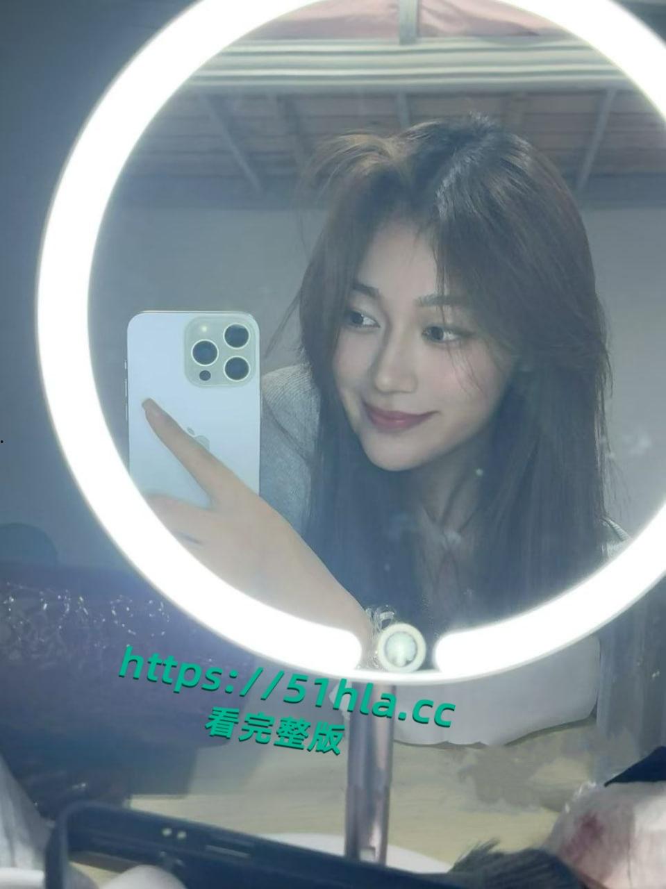 独家爆料，滨州学院小母狗【王佳颖】网上聊骚高铁厕所自慰，聊天记录流出火爆出圈！-2