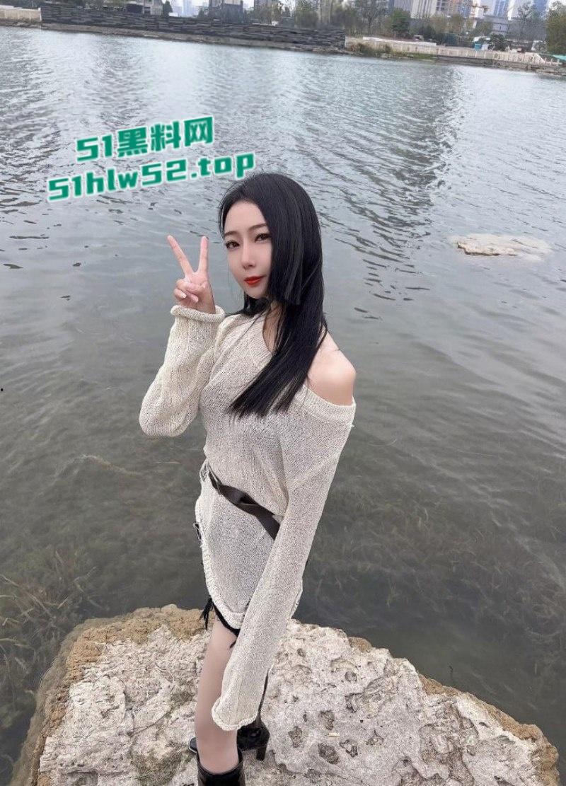 山东菏泽30岁少妇【刘宵雪】离婚后自甘堕落沦为骚鸡，出租屋惨遭金主束缚调教！-3