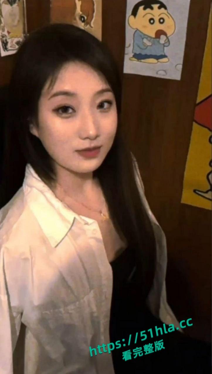 纯欲风高颜值女神露脸私拍泄密，撅臀展示猫尾肛塞，道具撑穴上演自慰下蛋精彩瞬间！-2