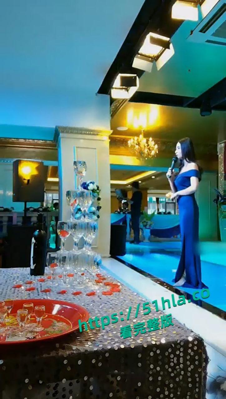 主持专业大三学生妹【桑桑】兼职带着跳蛋主持婚礼直播，金主远程操作跳蛋，边主持边高潮震撼全场！-5