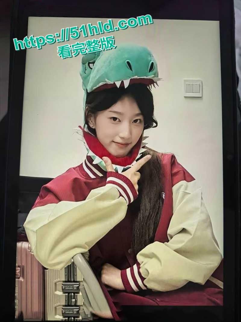 北漂小骚货【杨琪】为上位与老板激情缠绵,后入女上情趣装护士装视频惨遭泄露!-4