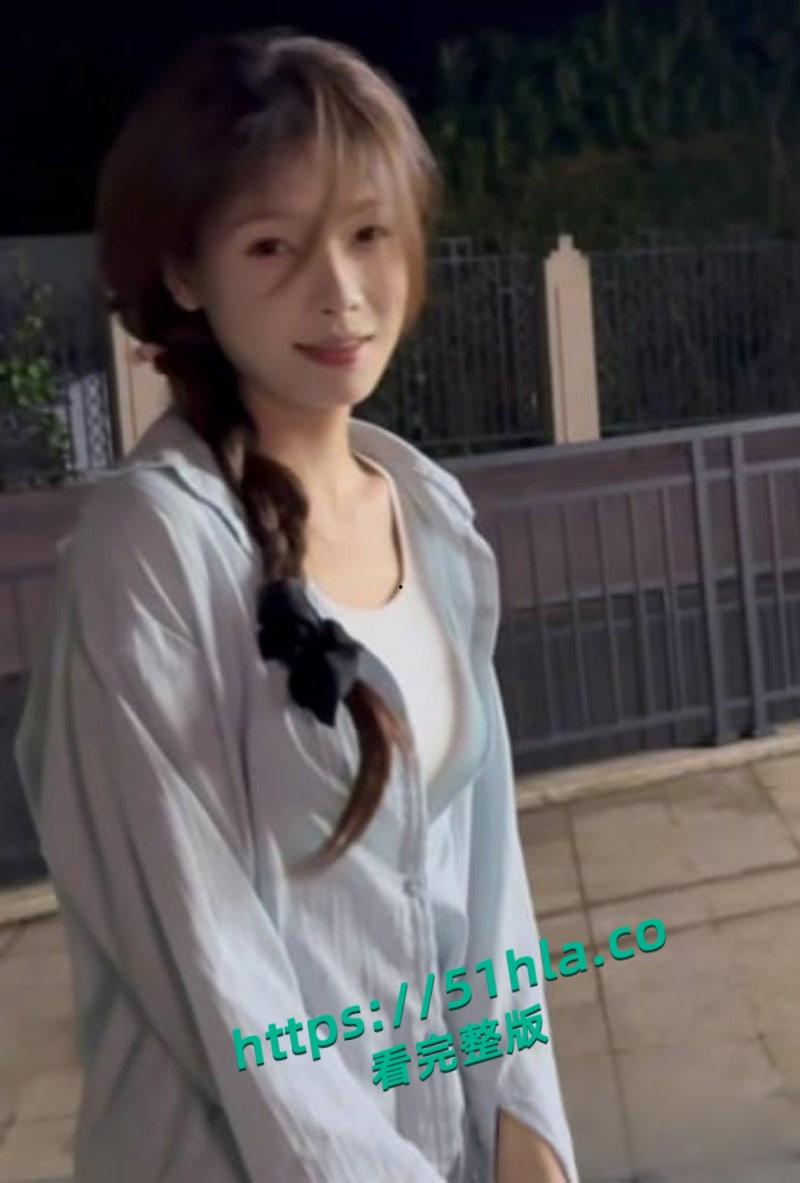 抖音47万粉超清纯网红【钟无艳】定制私拍曝光，身穿JK猛插粉穴，淫水喷溅场面激情炸裂！-8