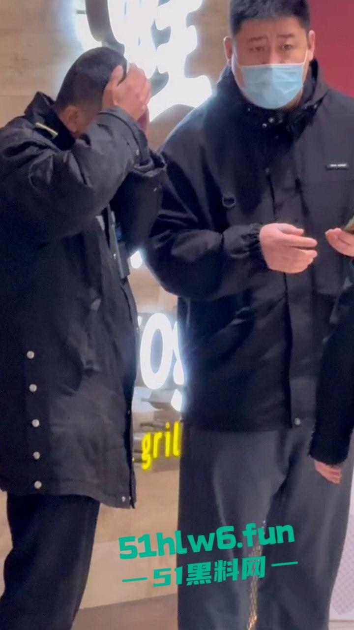 北京丰台区【牛逼哥】光天化日抢劫周大福，明目张胆自己送进去吃牢饭 这下有编制工作了！-1