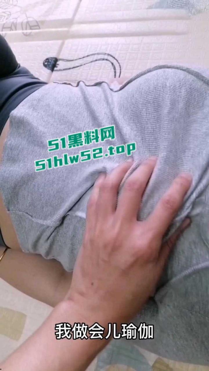 伦乱系列之大嫂,爱做瑜伽的大嫂被小叔操得直叫爸爸,高潮后尽要求射嘴吞精液!-1