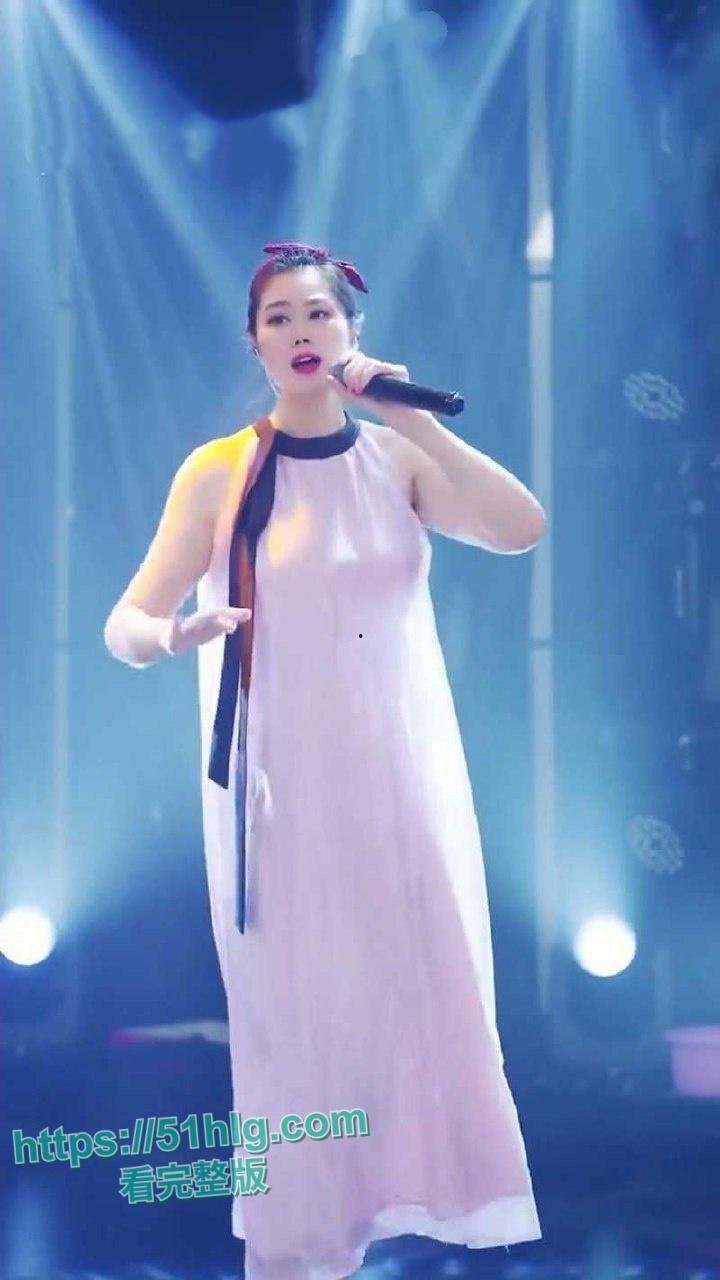 【重庆】抖音女网红【王乙翕】迅速串红 流量捞金两不误 线上穿透视装唱歌抖奶 线下约炮金主3P滴蜡各种爆操-5