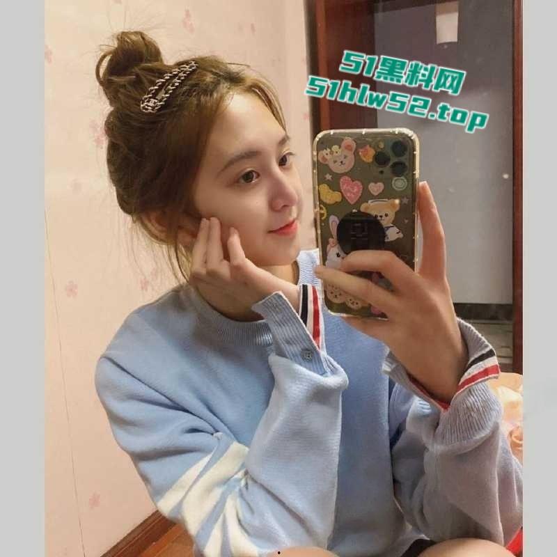 某单位的领导瓜友自爆,酒店潜规则刚入职的女大学生,白嫩皮肤姿势多样,全程主动骑乘飘飘欲仙!-2