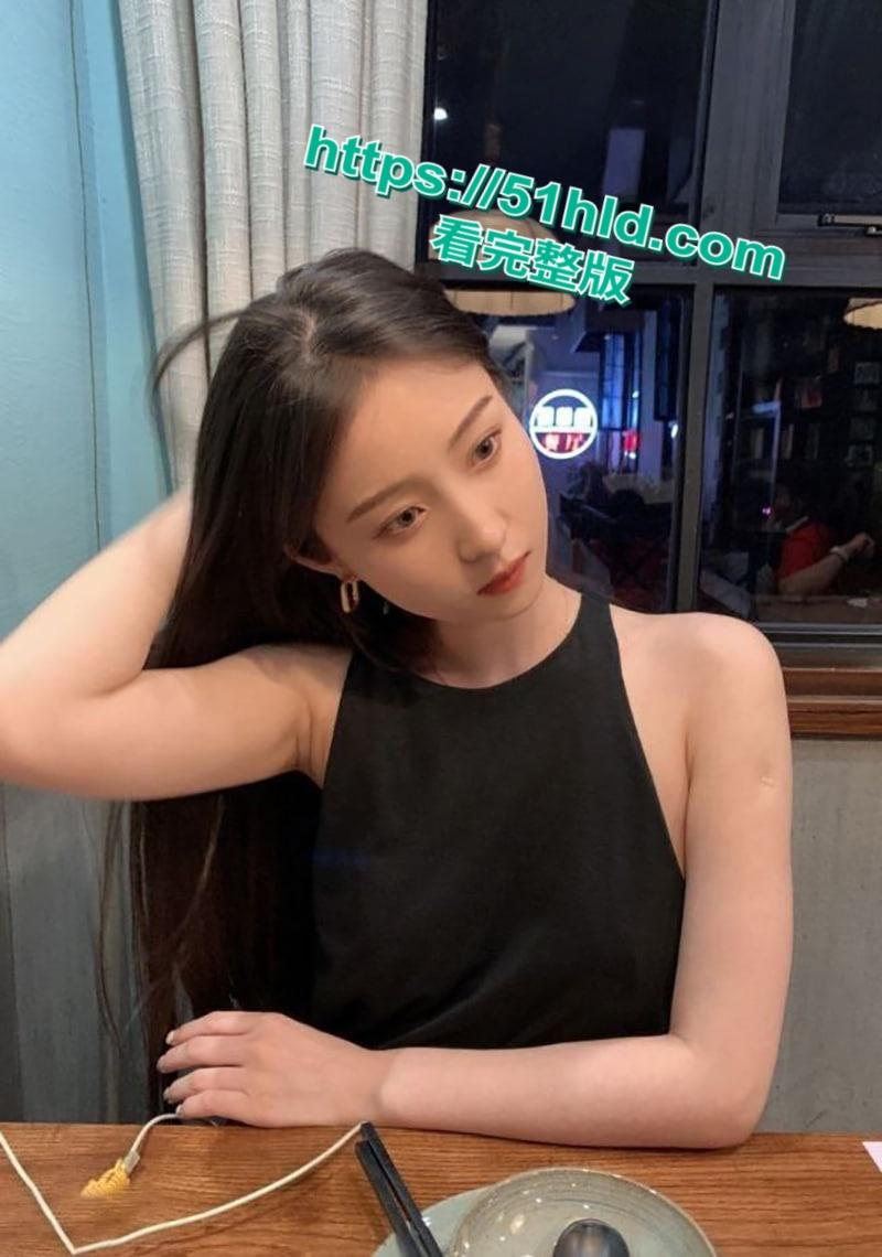 西安音乐学院【陈蓉】约炮前男友视频被现任怒爆，口交熟练技术肥臀巨乳爆辣身材，简直就是极品炮架！-3