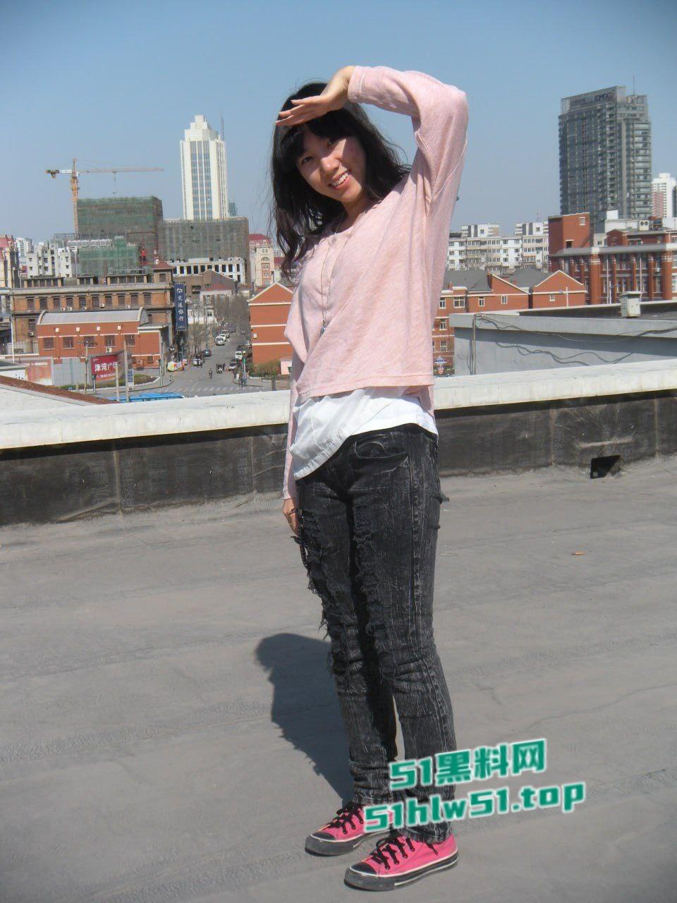 反差婊良家少妇【王素洁】大奶肥臀极品人妻约炮当母狗，情人曝光性爱艳照视频！-6