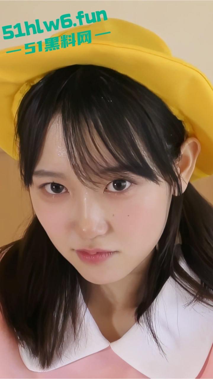 大神勾引清纯邻家小妹,扎双马尾被大神玩弄趴在白嫩的酮体上,暴力抽插小嫩穴,骚货主动迎合超反差。-5