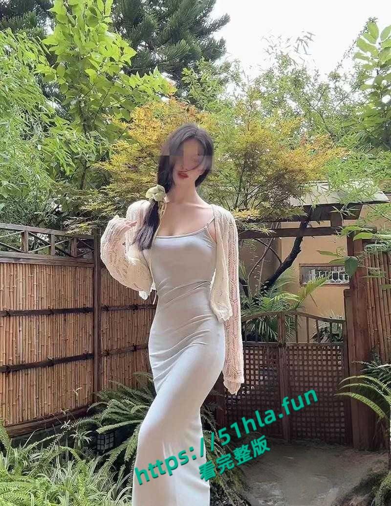 乱伦系列之前女友,海角大神事隔多年重遇⼤学初恋,清纯少女早已变成⿊逼骚货!-1