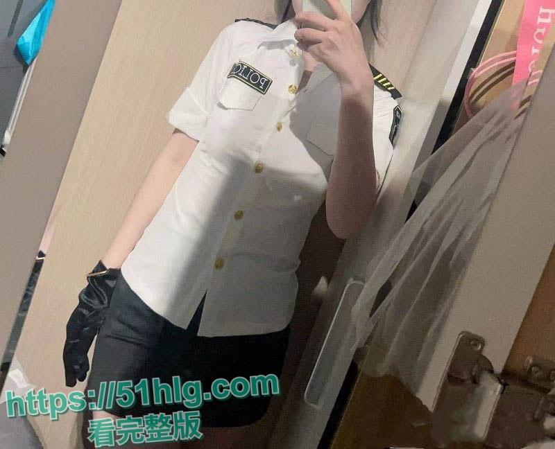 深圳北航校花【赵蕊】性感约炮!红色蕾丝情趣装引诱满场, 雪白嫩体爆发无限快感,骚态撩人-2