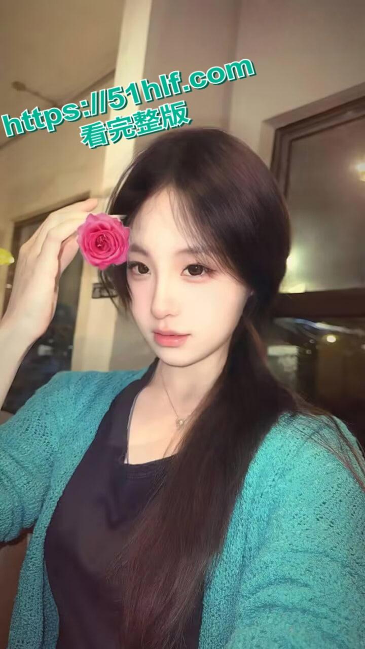 南宁师范大三学姐【许嘉阳】与炮友性爱视频流出，香嫩软舌灵活口交被正面无套狂怼，眼泪都操出来了！-3