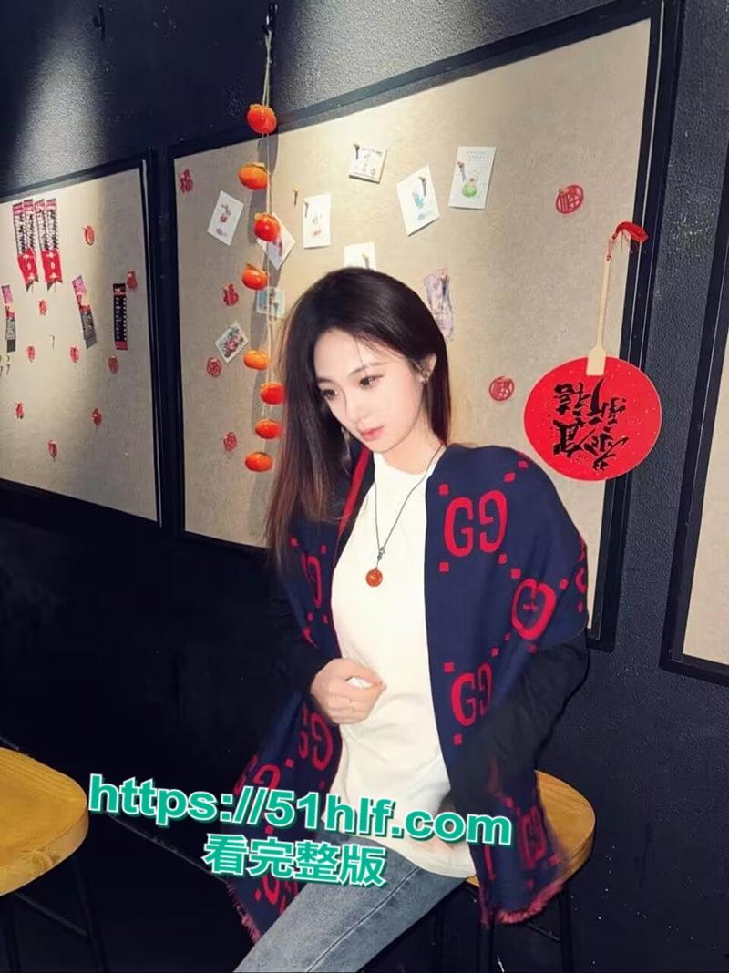 南宁师范大三学姐【许嘉阳】与炮友性爱视频流出，香嫩软舌灵活口交被正面无套狂怼，眼泪都操出来了！-4