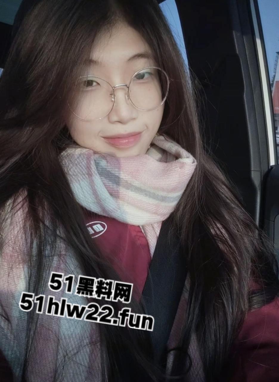 山东烟台大学【杨倩雪】高挑身材反差眼镜婊,顶级母狗出轨成性毫无廉耻,绿帽男友怒而曝光下贱肉便器。-1