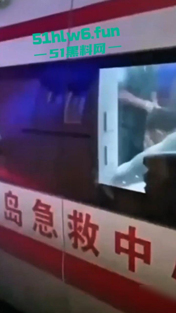 秦皇岛红桥里砍人事件，持刀报复社会在大街上见人就砍，据说有20多人被砍官媒竟急速删贴。-5