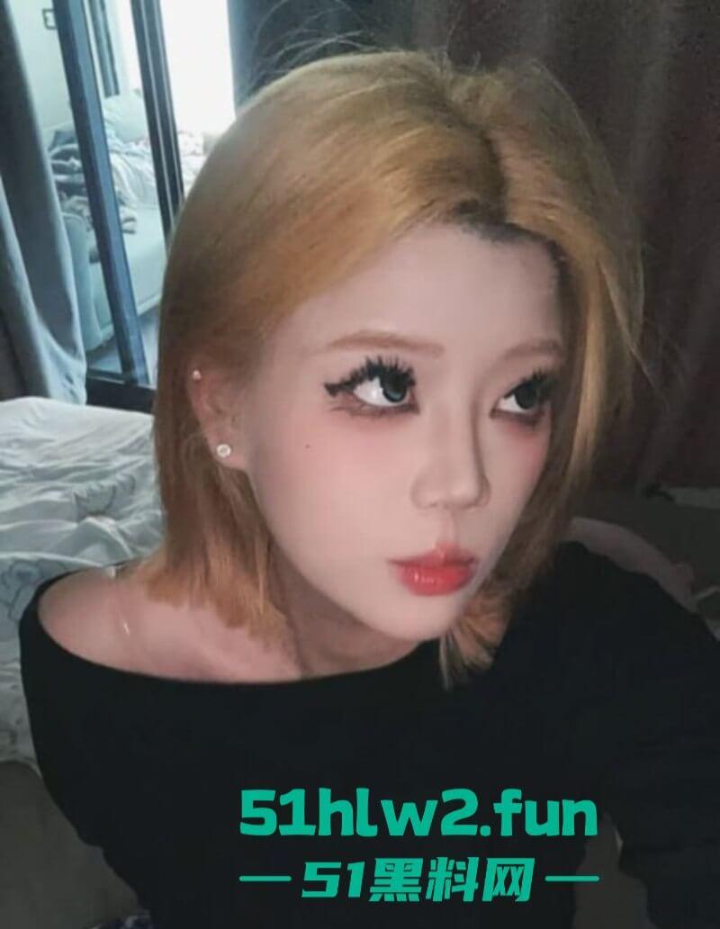 抖音高颜值少女【小律鸡爪大王ovo】游戏陪玩变陪裸聊只要钱到位,没有什么是不可能的。-2